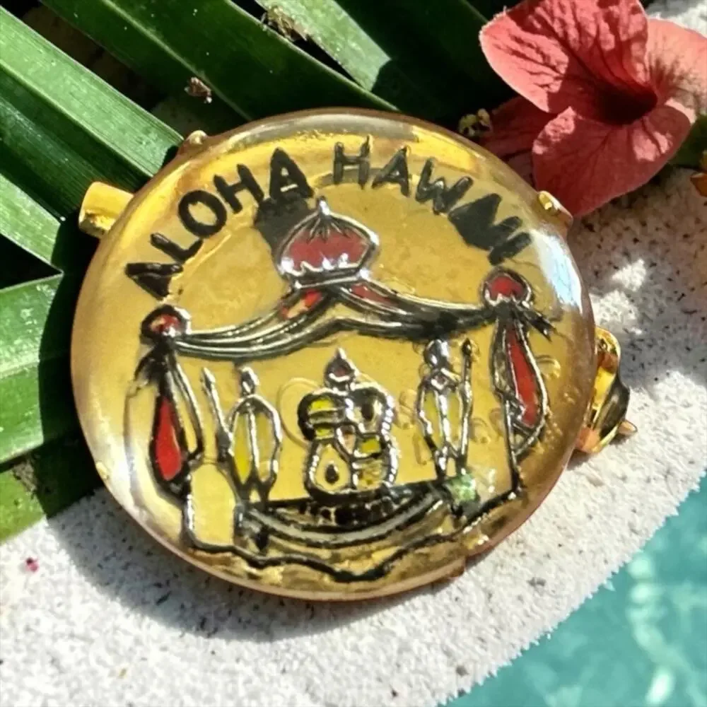 Vintage Aloha Hawaii Curved Glass Scenic Souvenir Brooch Gold Tone Enamel Pin
